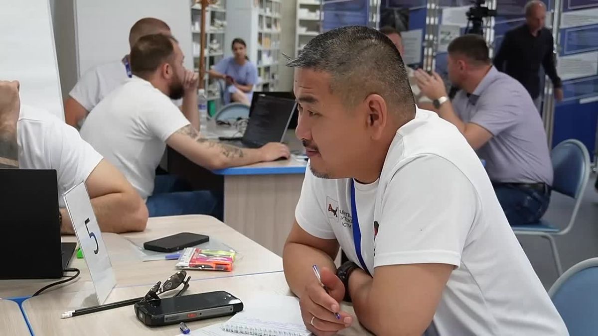 Игорь Кобзев: Начались занятия в рамках четвертого и заключительного образовательного модуля региональной программы для ветеранов СВО «Герои Приангарья»