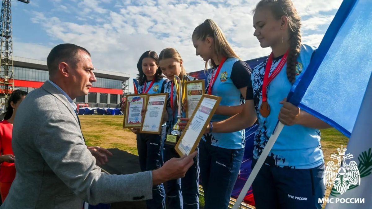 Спортсмены Приангарья завоевали бронзу на соревнованиях по пожарно-спасательному спорту Спортсмены Приангарья завоевали бронзу на соревнованиях по пожарно-спасательному спорту