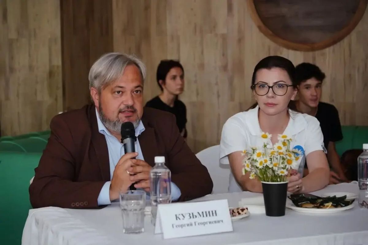 Около тысячи жителей Приангарья приняли участие в празднике ко Дню семьи, любви и верности Около тысячи жителей Приангарья приняли участие в празднике ко Дню семьи, любви и верности