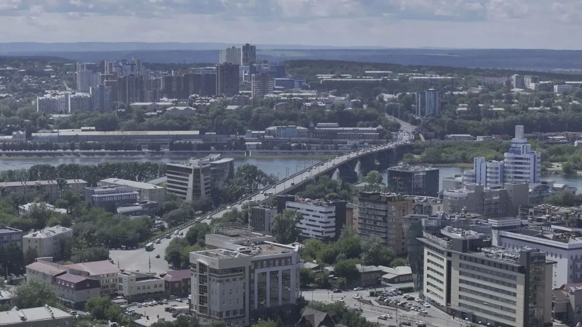В центре Иркутска планируют расселить и снести два аварийных дома