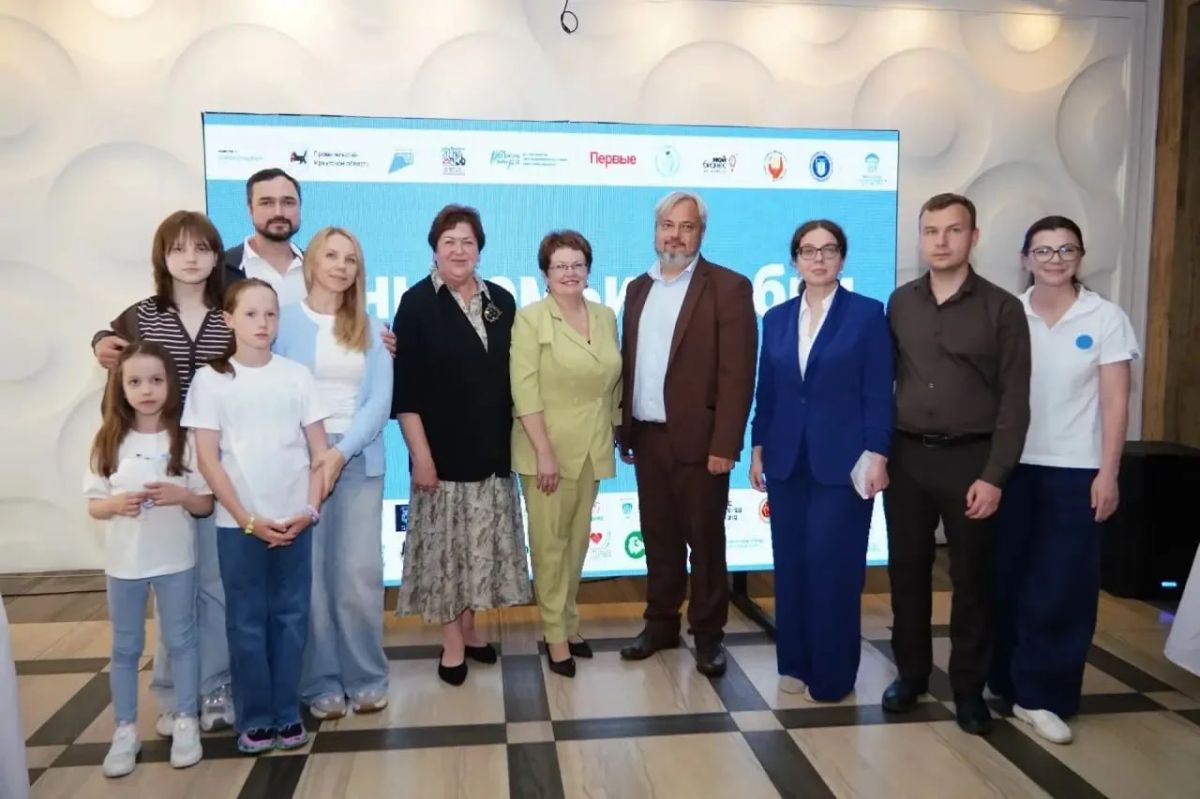 Около тысячи жителей Приангарья приняли участие в празднике ко Дню семьи, любви и верности Около тысячи жителей Приангарья приняли участие в празднике ко Дню семьи, любви и верности