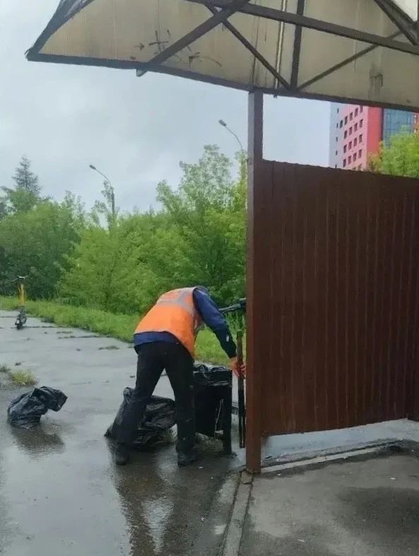 Последствия сильного дождя устраняют в Иркутске Последствия сильного дождя устраняют в Иркутске