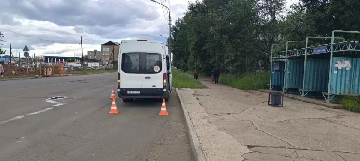 Сотрудники полиции Братска ищут свидетелей ДТП с участием маршрутного микроавтобуса Сотрудники полиции Братска ищут свидетелей ДТП с участием маршрутного микроавтобуса