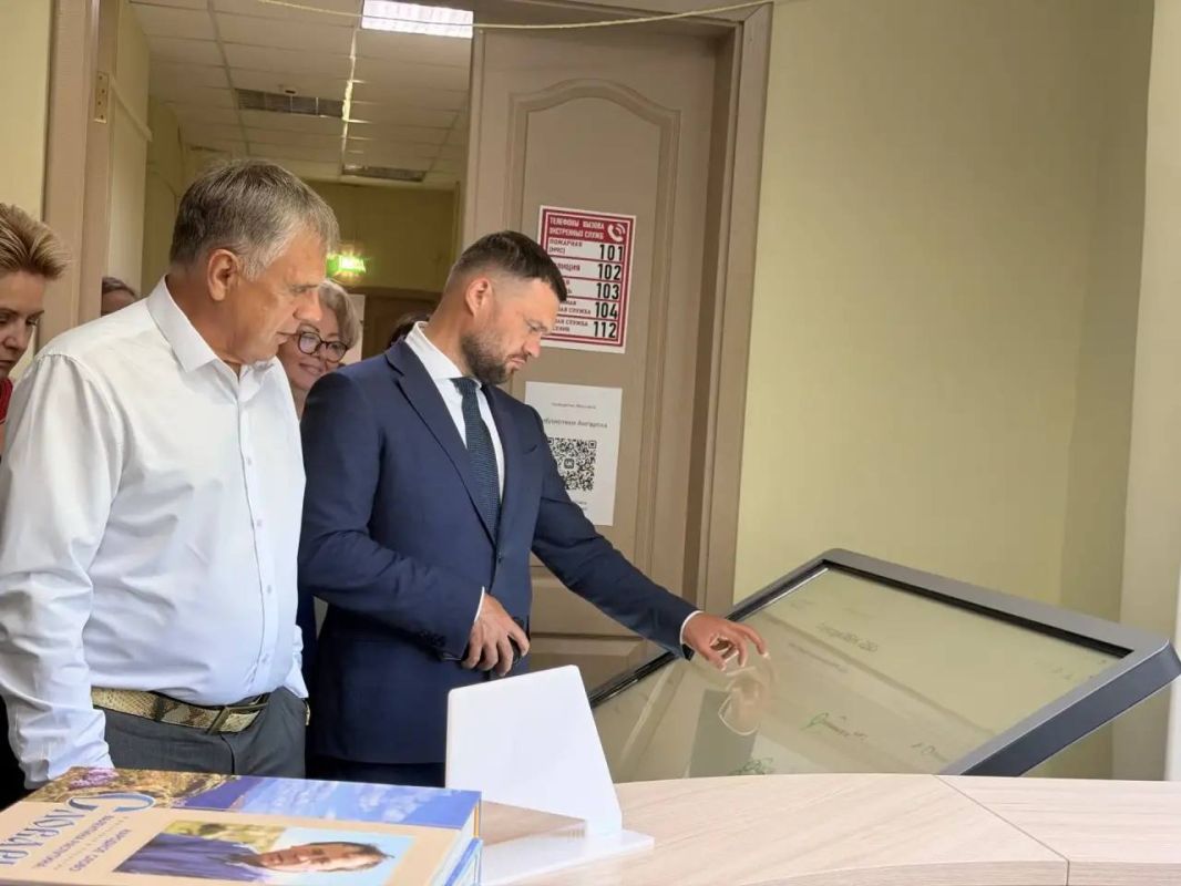 Сергей Петров: Центральная городская библиотека Ангарска выходит на финальный этап модернизации в рамках нацпроекта «Семья» Сергей Петров: Центральная городская библиотека Ангарска выходит на финальный этап модернизации в рамках нацпроекта «Семья»