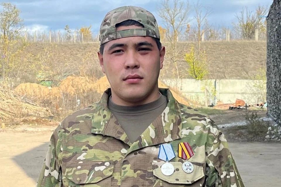 Участник СВО, студент Профессионального колледжа Железногорска-Илимского и защитил диплом по профессии «Машинист на открытых горных работах» Владимир Булхов Участник СВО, студент Профессионального колледжа Железногорска-Илимского и защитил диплом по профессии «Машинист на открытых горных работах» Владимир Булхов