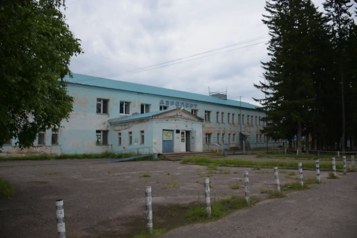 Взлетно-посадочную полосу аэродрома Киренска планируют начать ремонтировать на следующей неделе Взлетно-посадочную полосу аэродрома Киренска планируют начать ремонтировать на следующей неделе