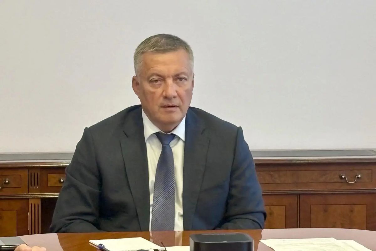 Взлетно-посадочную полосу аэродрома Киренска планируют начать ремонтировать на следующей неделе Взлетно-посадочную полосу аэродрома Киренска планируют начать ремонтировать на следующей неделе