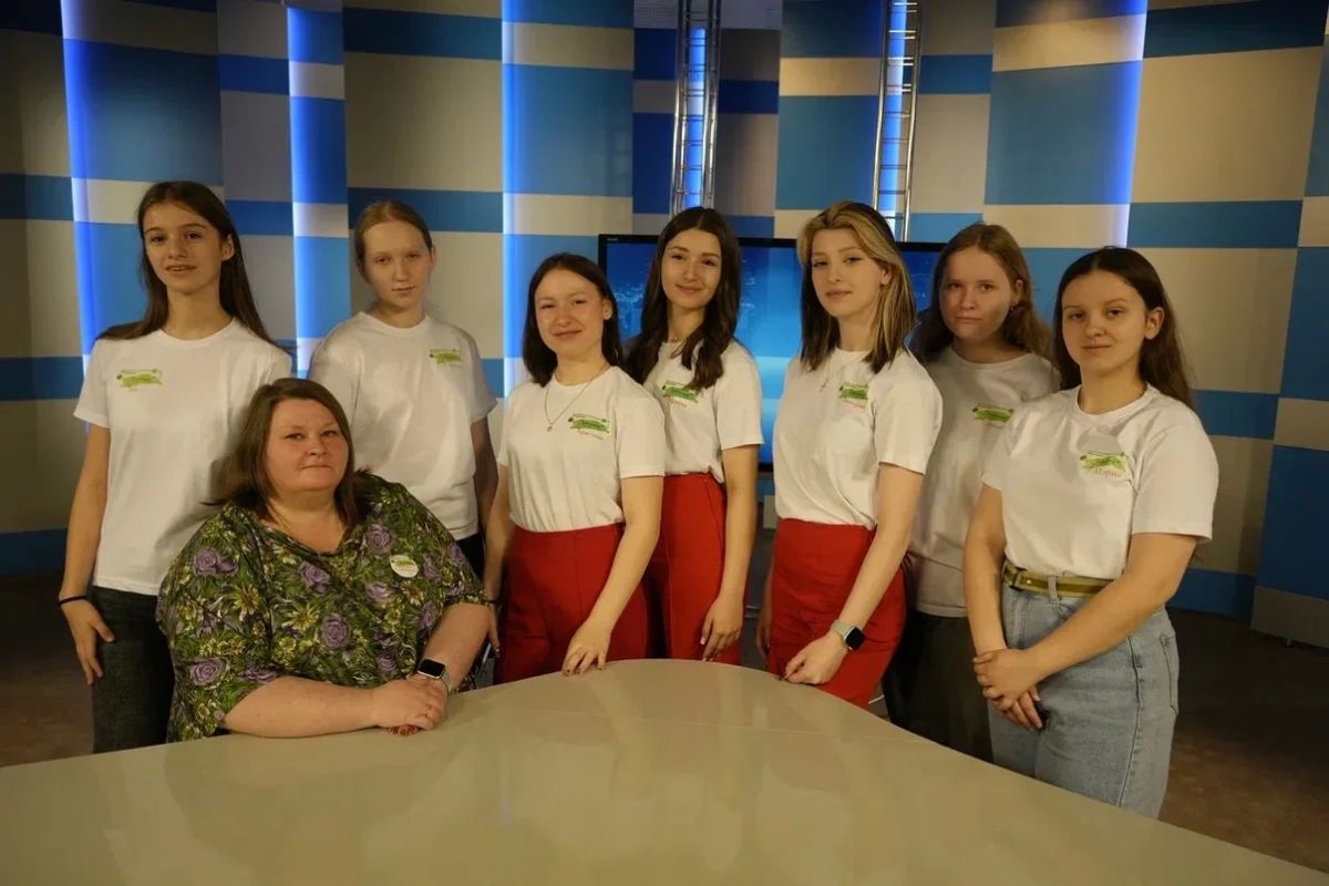 Игорь Кобзев: Учитель английского языка из Тайшета Елена Владимировна Коровина стала победительницей третьего конкурса «Гордость земли Иркутской» в номинации «За активную гражданскую позицию» Игорь Кобзев: Учитель английского языка из Тайшета Елена Владимировна Коровина стала победительницей третьего конкурса «Гордость земли Иркутской» в номинации «За активную гражданскую позицию»