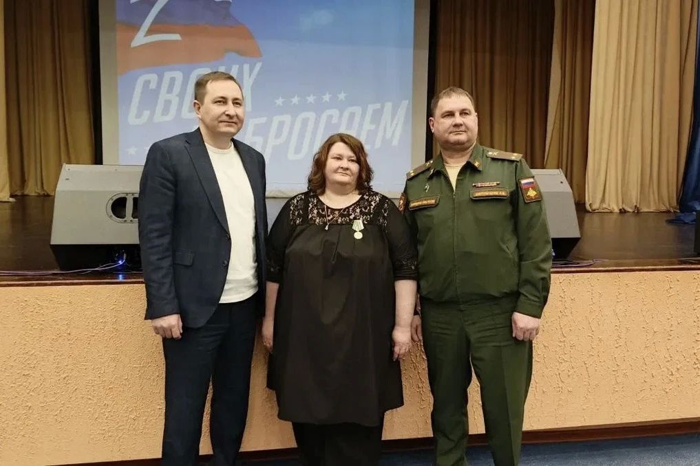 Игорь Кобзев: Учитель английского языка из Тайшета Елена Владимировна Коровина стала победительницей третьего конкурса «Гордость земли Иркутской» в номинации «За активную гражданскую позицию» Игорь Кобзев: Учитель английского языка из Тайшета Елена Владимировна Коровина стала победительницей третьего конкурса «Гордость земли Иркутской» в номинации «За активную гражданскую позицию»
