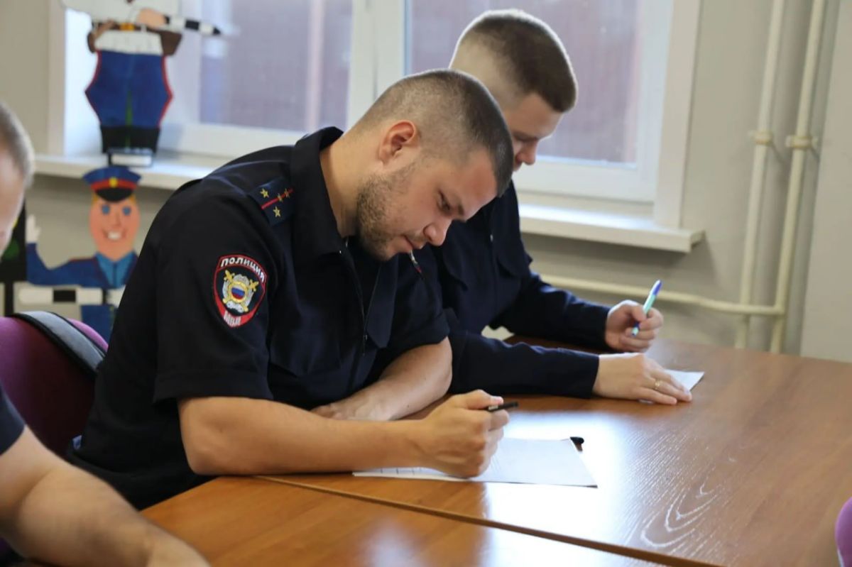 В Иркутске выбрали лучших сотрудников подразделений экономической безопасности и противодействия коррупции В Иркутске выбрали лучших сотрудников подразделений экономической безопасности и противодействия коррупции