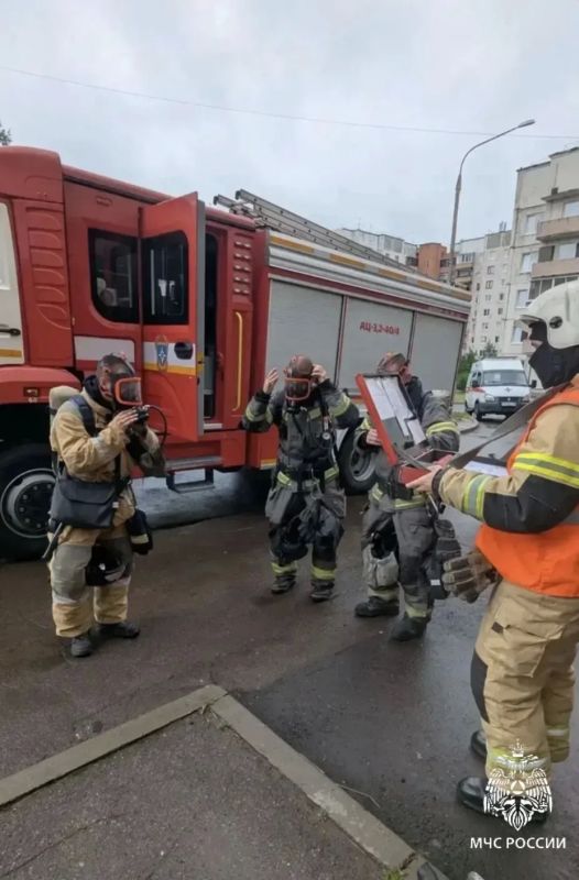 Огнеборцы МЧС России спасли на пожаре братчанина Огнеборцы МЧС России спасли на пожаре братчанина
