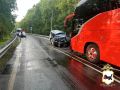 Трагедия на Байкальском тракте: водитель погиб в ДТП с туристическим автобусом