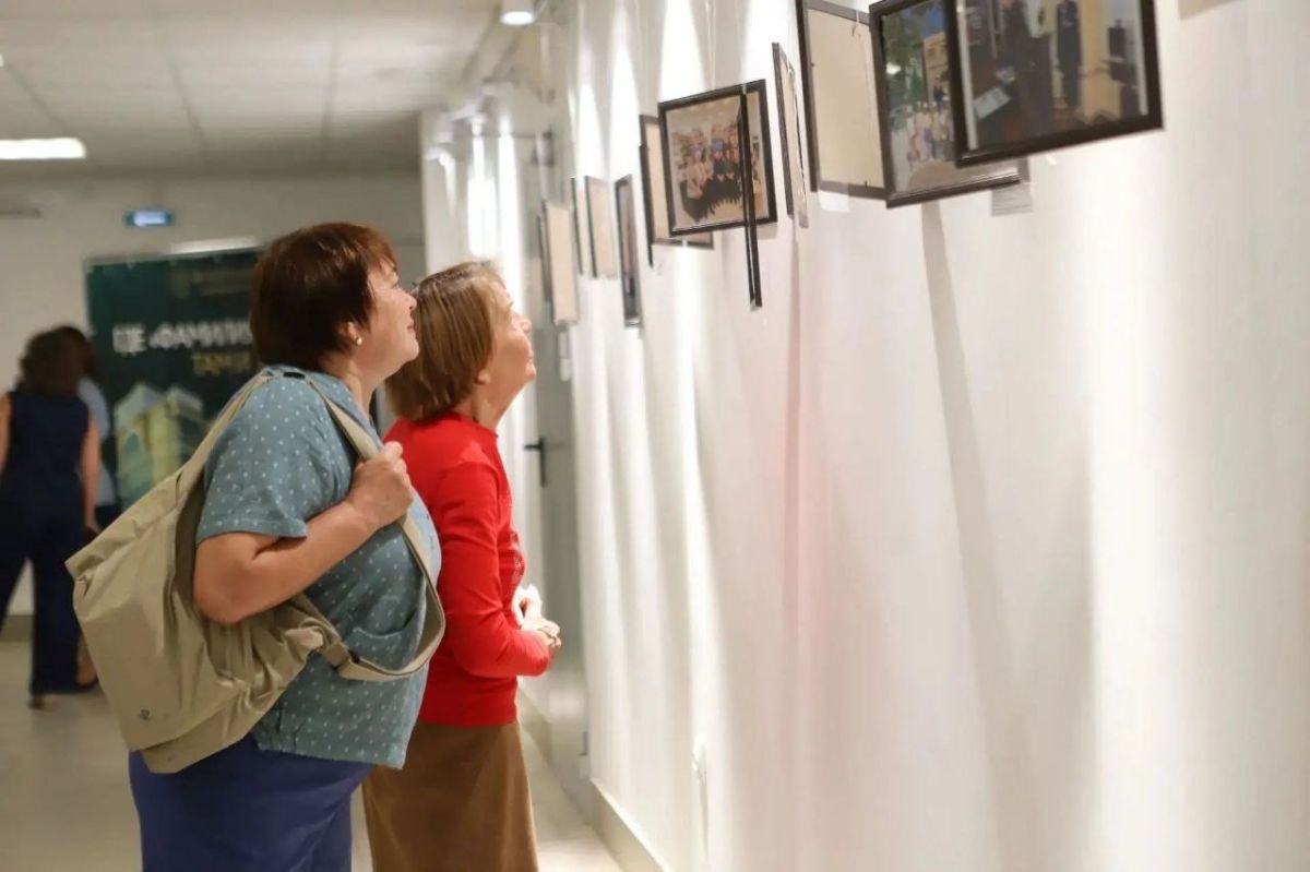 Иркутск: фотовыставка «Правобережный округ в лицах» открыла двери для горожан Иркутск: фотовыставка «Правобережный округ в лицах» открыла двери для горожан