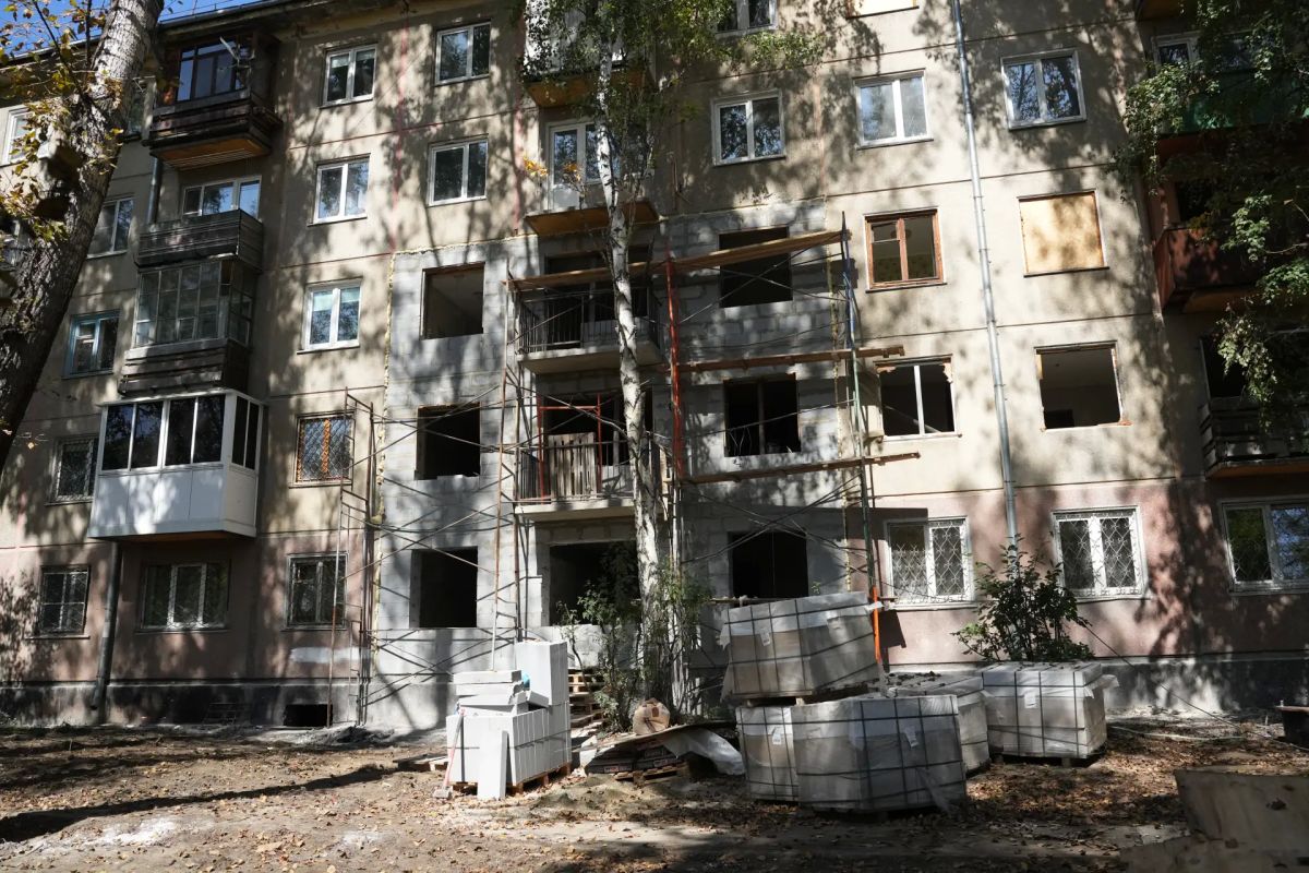 Капремонт в многоквартирном доме в Ангарске, пострадавшем при взрыве бытового газа, завершат в октябре Капремонт в многоквартирном доме в Ангарске, пострадавшем при взрыве бытового газа, завершат в октябре