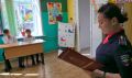 В Иркутске полицейские поздравили воспитанников Центра временного содержания для несовершеннолетних правонарушителей с Днем знаний