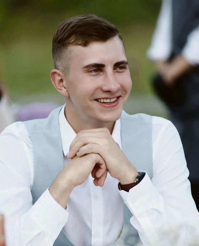 Вспоминаем уникальный момент иркутской истории: как 15 лет назад в лицее № 36 снимали клип российской группы «25/17» Вспоминаем уникальный момент иркутской истории: как 15 лет назад в лицее № 36 снимали клип российской группы «25/17»