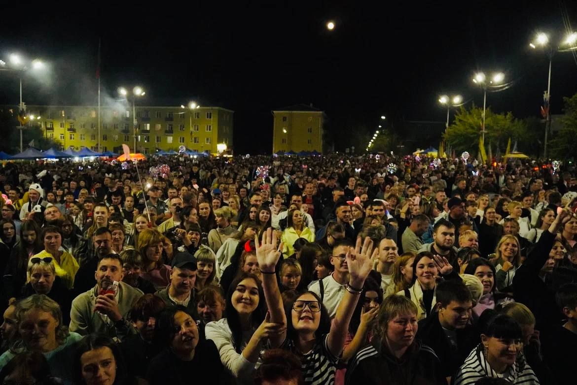 Работники культуры Черемхово получили благодарность за яркий День города Работники культуры Черемхово получили благодарность за яркий День города