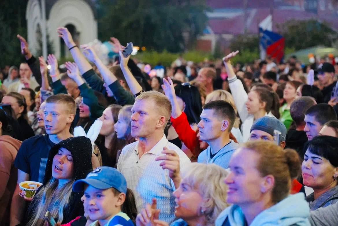 Работники культуры Черемхово получили благодарность за яркий День города Работники культуры Черемхово получили благодарность за яркий День города