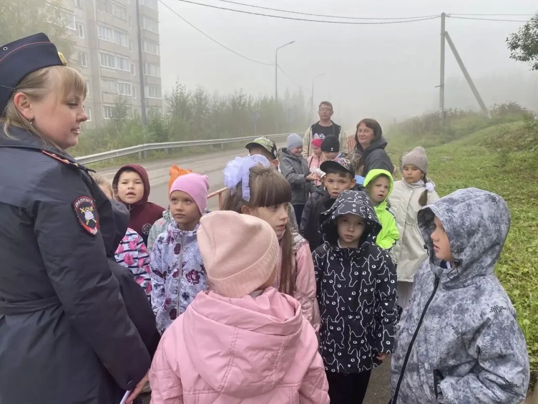 В Нижнеилимском округе прошёл «Курс юного пешехода» для первоклассников В Нижнеилимском округе прошёл «Курс юного пешехода» для первоклассников