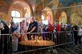 Паломники из Сибири и Забайкалья поклоняются мощам святителей Спиридона и Иннокентия в Иркутске
