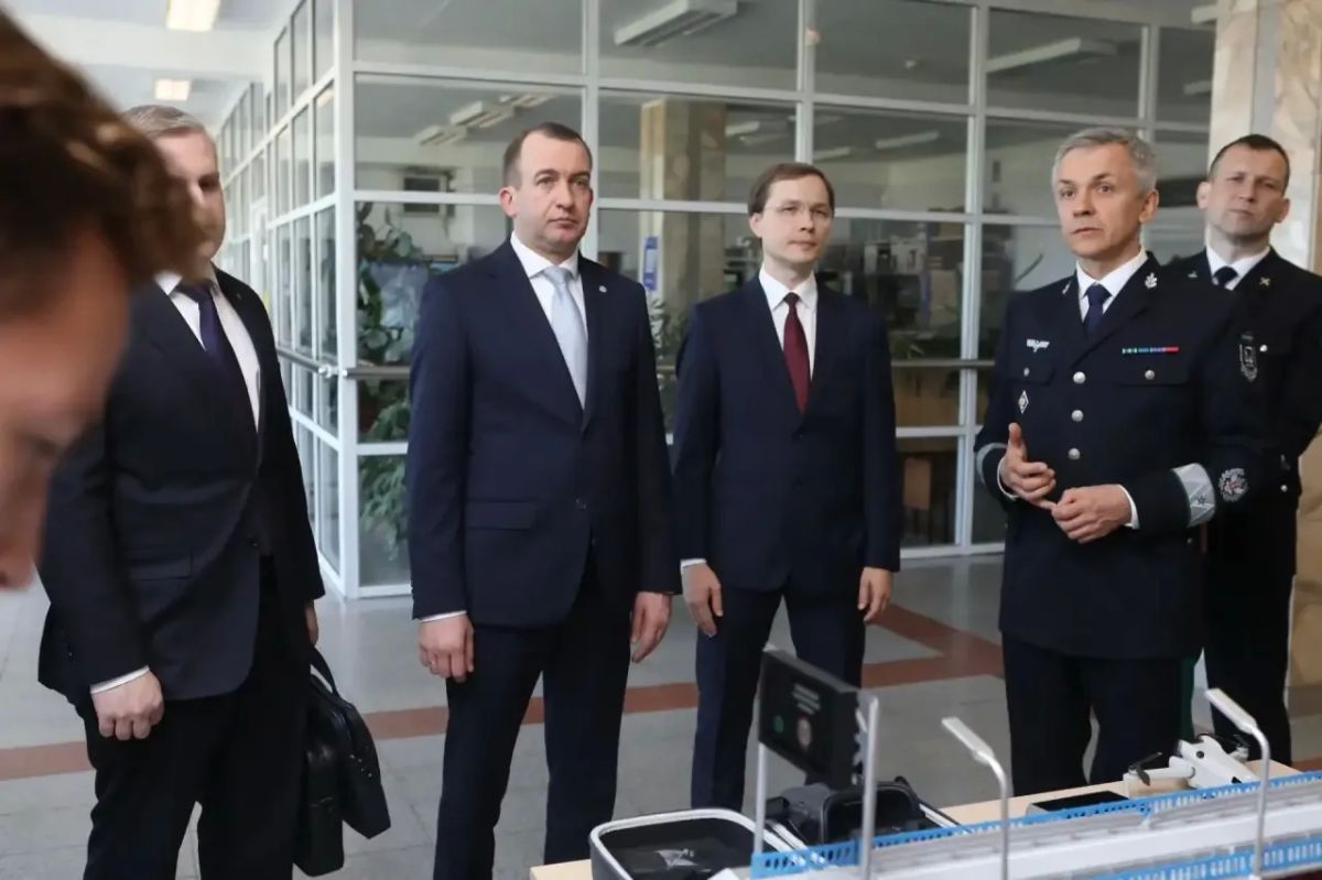 Владимир Потешкин: Опыт капитального ремонта аэродрома Усть-Кута необходимо масштабировать на всю Иркутскую область Владимир Потешкин: Опыт капитального ремонта аэродрома Усть-Кута необходимо масштабировать на всю Иркутскую область