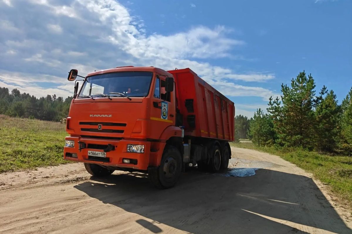 Более 20 кубометров мусора убрали сотрудники минлеса Иркутской области на субботнике в районе поселка Усть-Балей Более 20 кубометров мусора убрали сотрудники минлеса Иркутской области на субботнике в районе поселка Усть-Балей