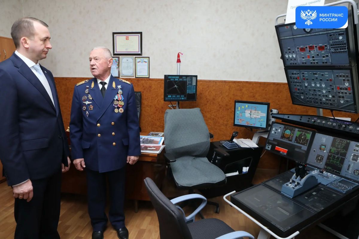 Владимир Потешкин: «Опыт капремонта аэродрома Усть-Кута необходимо масштабировать на всю Иркутскую область» Владимир Потешкин: «Опыт капремонта аэродрома Усть-Кута необходимо масштабировать на всю Иркутскую область»