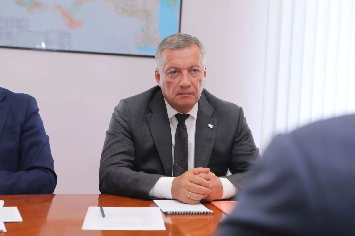 Замглавы минсельхоза РФ Роман Некрасов и Губернатор Игорь Кобзев обсудили меры по ликвидации очага заболевания КРС и МРС в Иркутском округе Замглавы минсельхоза РФ Роман Некрасов и Губернатор Игорь Кобзев обсудили меры по ликвидации очага заболевания КРС и МРС в Иркутском округе
