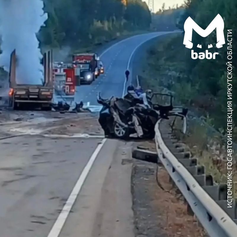 Lexus разорвало пополам после удара о фуру в Иркутской области Lexus разорвало пополам после удара о фуру в Иркутской области
