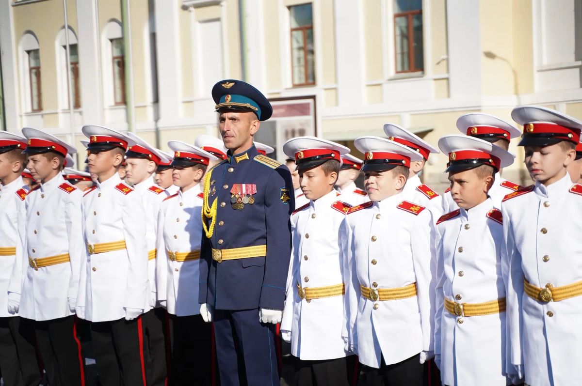 Первокурсников Иркутского суворовского военного училища посвятили в суворовцы Первокурсников Иркутского суворовского военного училища посвятили в суворовцы