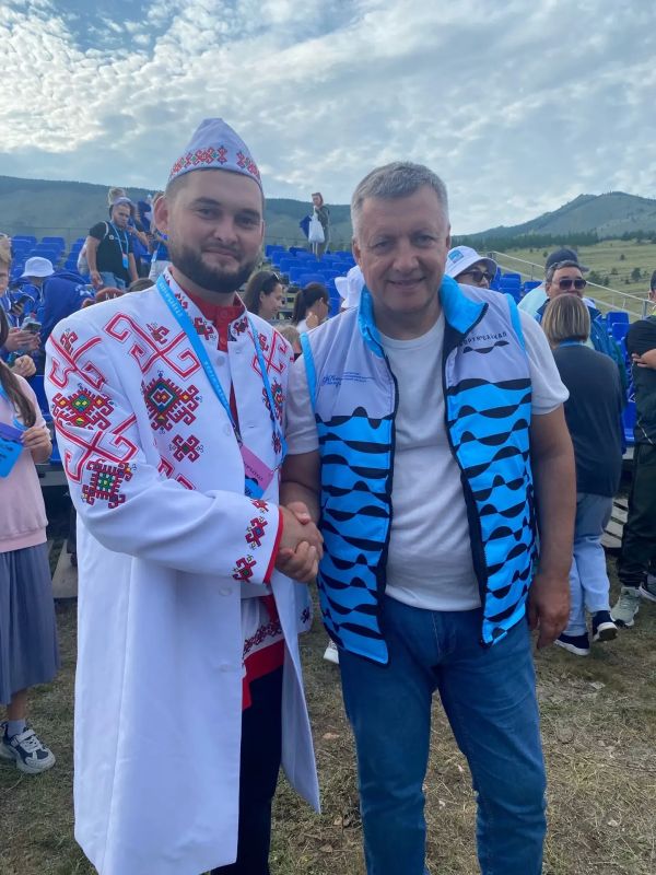 Игорь Кобзев: Сегодня хочу познакомить вас с одним из победителей третьего регионального конкурса «Гордость земли Иркутской» в номинации «Область молодых» Никитой Владимировичем Чувайкиным Игорь Кобзев: Сегодня хочу познакомить вас с одним из победителей третьего регионального конкурса «Гордость земли Иркутской» в номинации «Область молодых» Никитой Владимировичем Чувайкиным