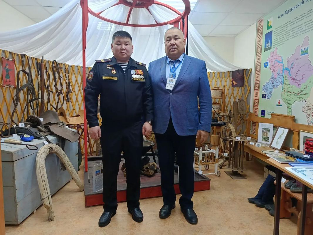 Музей «Булаг» в Усть-Ордынской гимназии-интернате стал местом встречи школьников с участниками спецоперации Музей «Булаг» в Усть-Ордынской гимназии-интернате стал местом встречи школьников с участниками спецоперации