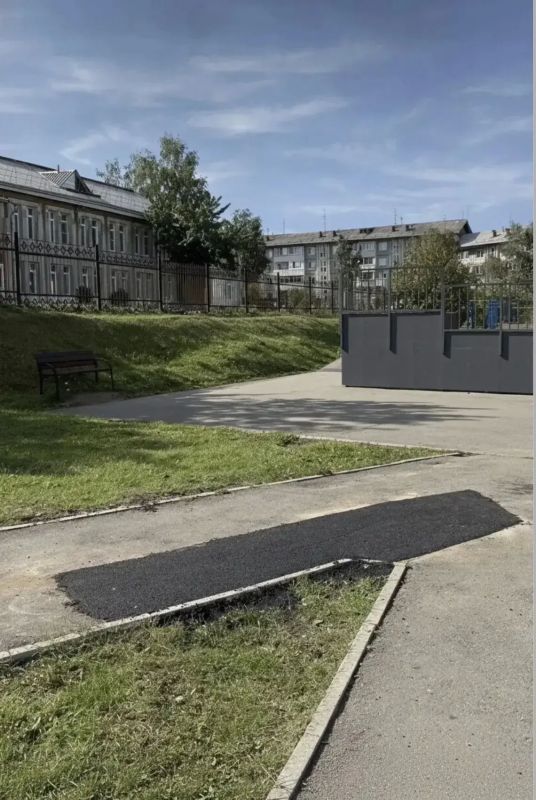Асфальтовое покрытие на общественных пространствах восстанавливают в Иркутске Асфальтовое покрытие на общественных пространствах восстанавливают в Иркутске