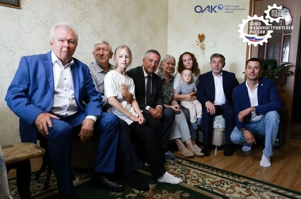 Депутаты ЗС оказывают адресную поддержку старшему поколению Депутаты ЗС оказывают адресную поддержку старшему поколению