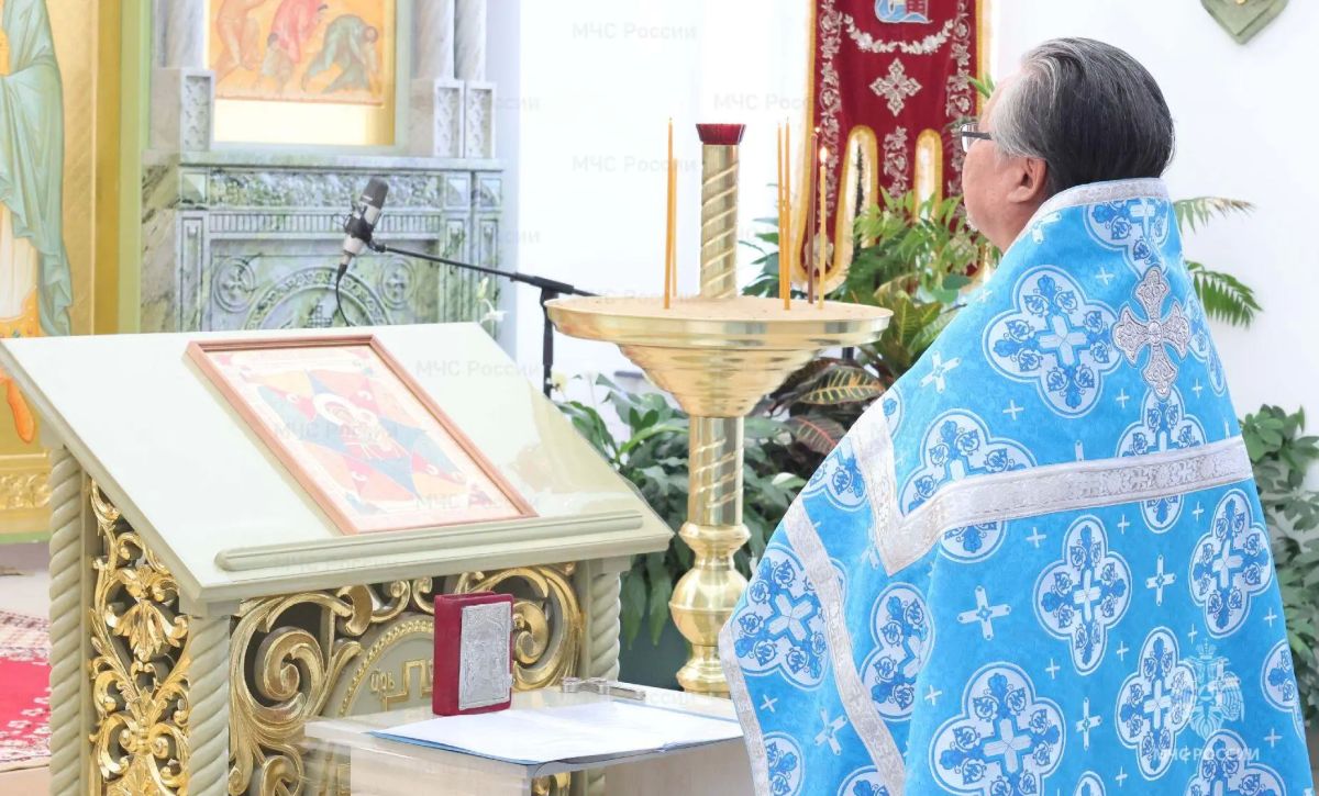 17 сентября – День празднования православной церковью иконы Божией Матери «Неопалимая Купина», одной из самых известных в России чудотворных икон 17 сентября – День празднования православной церковью иконы Божией Матери «Неопалимая Купина», одной из самых известных в России чудотворных икон