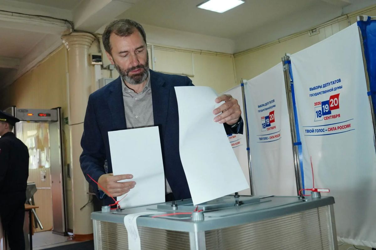 Председатель Законодательного Собрания Иркутской области Александр Ведерников принял участие в голосовании на выборах депутатов Государственной Думы РФ IX созыва Председатель Законодательного Собрания Иркутской области Александр Ведерников принял участие в голосовании на выборах депутатов Государственной Думы РФ IX созыва