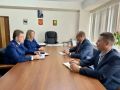 Рабочая встреча первого заместителя Восточно-Сибирского транспортного прокурора Максима Гришаева и мэра Братска Александра Дубровина