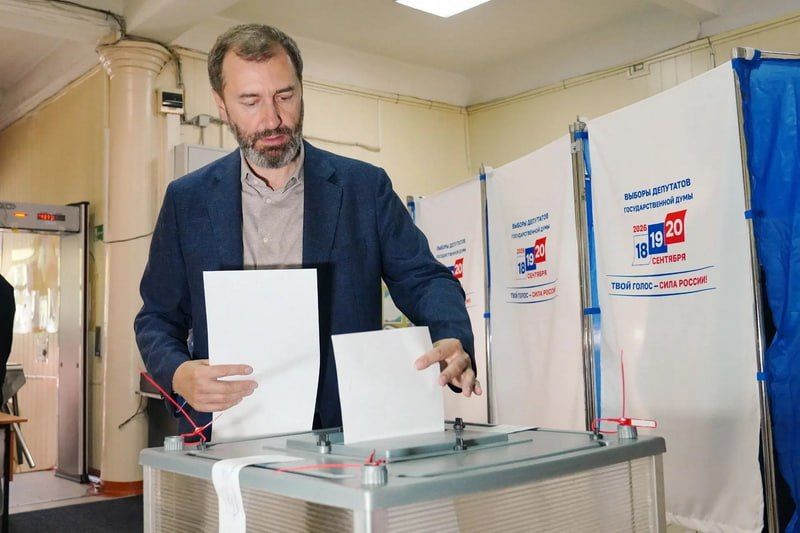 Александр Ведерников проголосовал на выборах депутатов Госдумы РФ