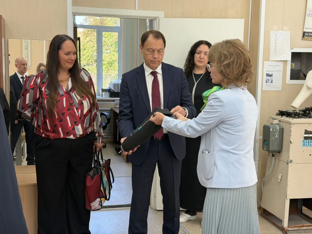 Андрей Модестов поздравил коллектив иркутского филиала АО «Московское протезно-ортопедическое предприятие» со 100-летием со дня основания Андрей Модестов поздравил коллектив иркутского филиала АО «Московское протезно-ортопедическое предприятие» со 100-летием со дня основания