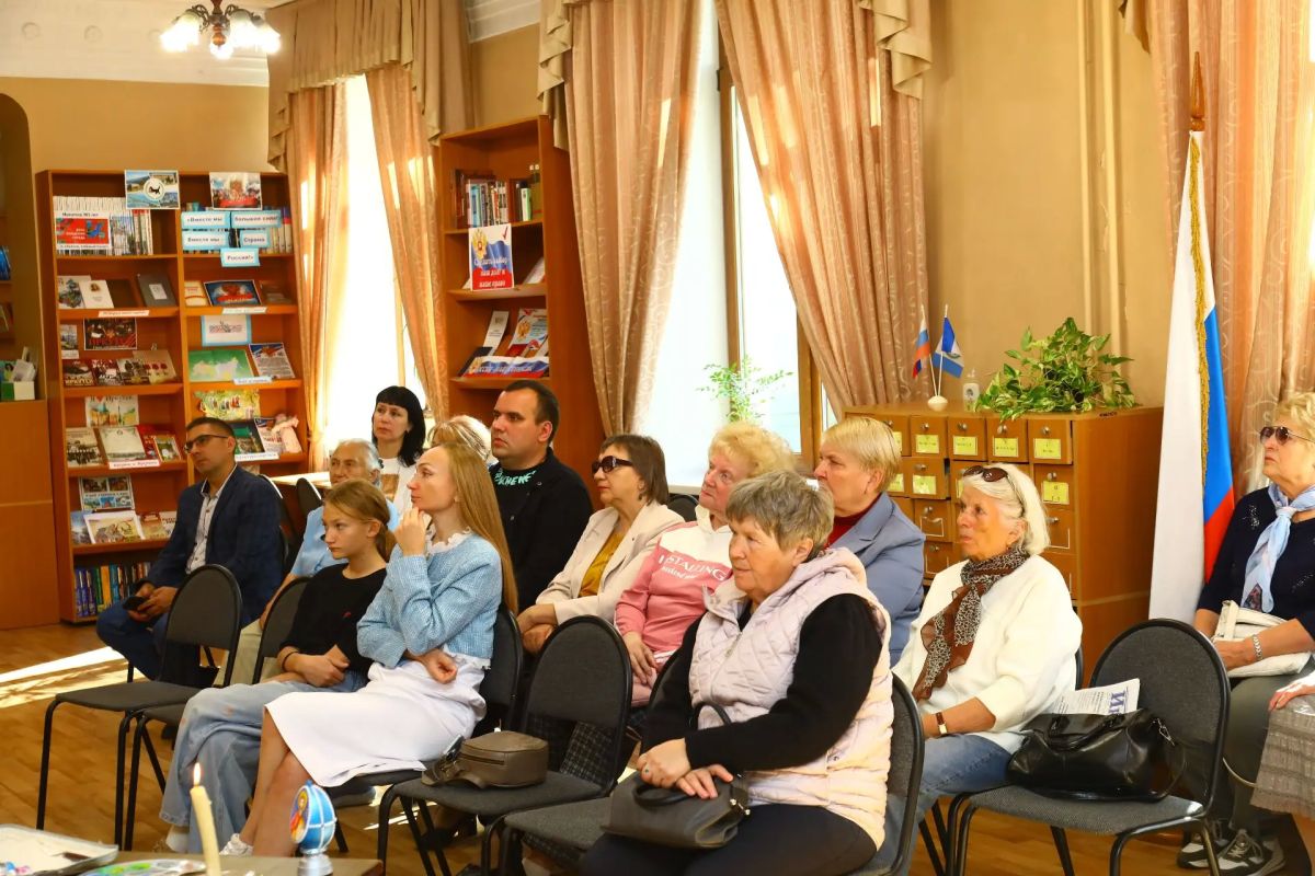 «Здесь Русью пахнет»: в Иннокентьевской библиотеке Иркутска открылась художественная выставка Павла Безденежных «Здесь Русью пахнет»: в Иннокентьевской библиотеке Иркутска открылась художественная выставка Павла Безденежных