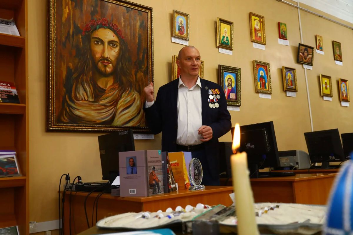 «Здесь Русью пахнет»: в Иннокентьевской библиотеке Иркутска открылась художественная выставка Павла Безденежных «Здесь Русью пахнет»: в Иннокентьевской библиотеке Иркутска открылась художественная выставка Павла Безденежных