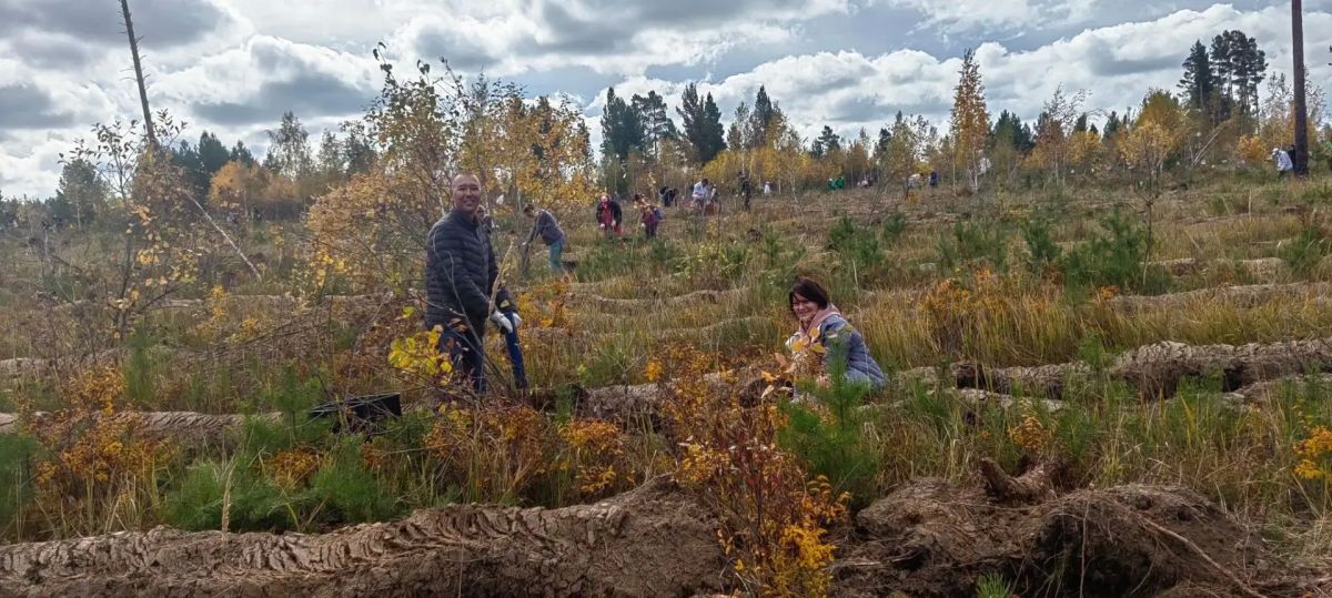Сотрудники Контрольно-счетной палаты Иркутской области с семьями приняли участие в ежегодной акции «Сохраним лес», организованной министерством лесного комплекса Иркутской области в минувшие выходные Сотрудники Контрольно-счетной палаты Иркутской области с семьями приняли участие в ежегодной акции «Сохраним лес», организованной министерством лесного комплекса Иркутской области в минувшие выходные
