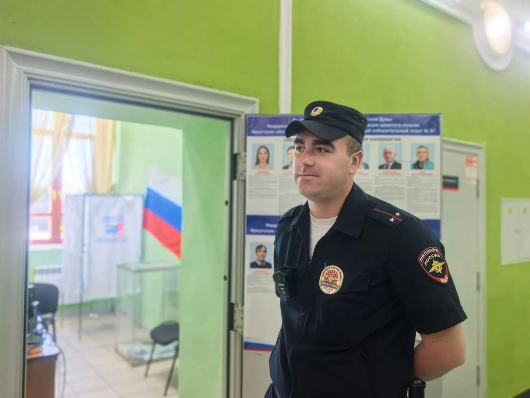 Сотрудники транспортной полиции Прибайкалья во взаимодействии с другими оперативными службами приняли участие в охране общественного порядка и обеспечении общественной безопасности на избирательных участках Иркутской области... Сотрудники транспортной полиции Прибайкалья во взаимодействии с другими оперативными службами приняли участие в охране общественного порядка и обеспечении общественной безопасности на избирательных участках Иркутской области...