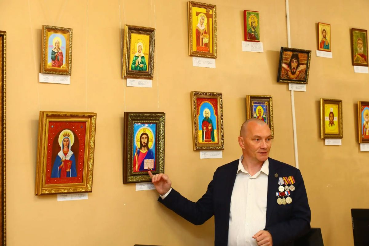 «Здесь Русью пахнет»: в Иннокентьевской библиотеке Иркутска открылась художественная выставка Павла Безденежных «Здесь Русью пахнет»: в Иннокентьевской библиотеке Иркутска открылась художественная выставка Павла Безденежных