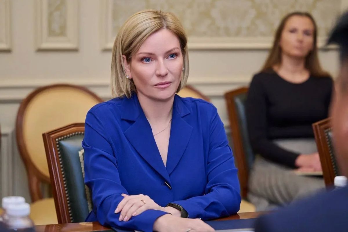 Ольга Любимова: Встретилась с Министром культуры Корейской Народно-Демократической Республики товарищем Хён Ын Чхолем Ольга Любимова: Встретилась с Министром культуры Корейской Народно-Демократической Республики товарищем Хён Ын Чхолем
