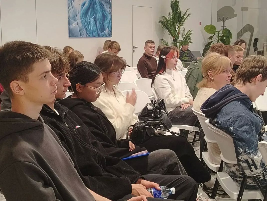 Приняли участие в работе I Регионального слета выпускников организаций для детей-сирот и детей, оставшихся без попечения родителей, и семейных форм воспитания Приняли участие в работе I Регионального слета выпускников организаций для детей-сирот и детей, оставшихся без попечения родителей, и семейных форм воспитания