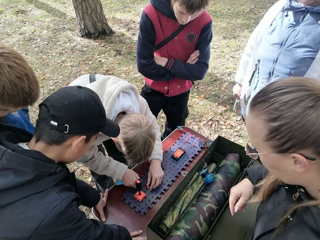 В роще «Молодежная» в Иркутске прошла военно-спортивная игра «Зарница» В роще «Молодежная» в Иркутске прошла военно-спортивная игра «Зарница»