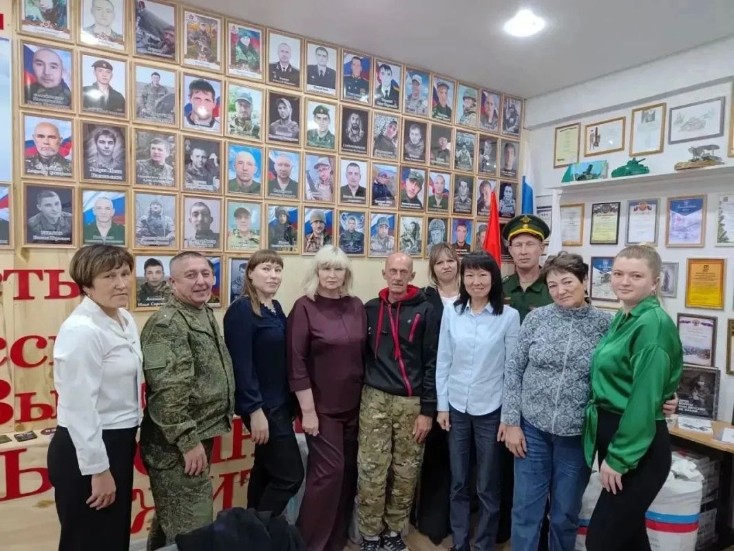 Мы помним каждого, кто встал на защиту Отечества, и никогда не забудем их подвиги Мы помним каждого, кто встал на защиту Отечества, и никогда не забудем их подвиги