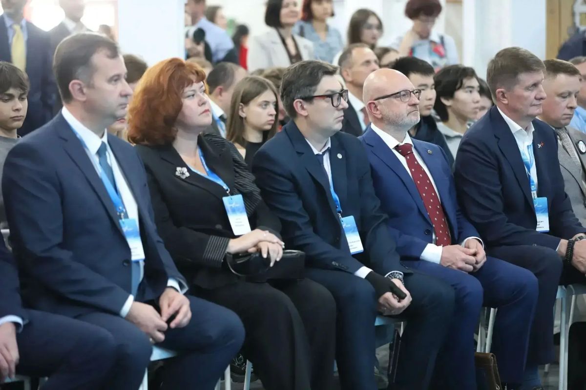 Иркутск представил стратегию устойчивого развития на Байкальском экологическом конгрессе: от модернизации КОС до «Счастья чистой воды» Иркутск представил стратегию устойчивого развития на Байкальском экологическом конгрессе: от модернизации КОС до «Счастья чистой воды»