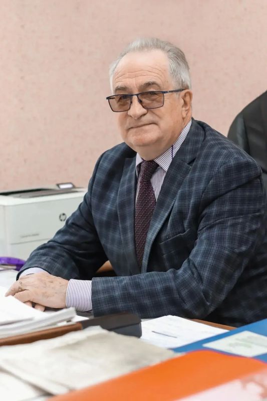 Игорь Кобзев: Уважаемые работники атомной отрасли, искренне поздравляю вас с профессиональным праздником! Игорь Кобзев: Уважаемые работники атомной отрасли, искренне поздравляю вас с профессиональным праздником!